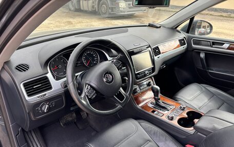 Volkswagen Touareg III, 2013 год, 1 880 000 рублей, 7 фотография