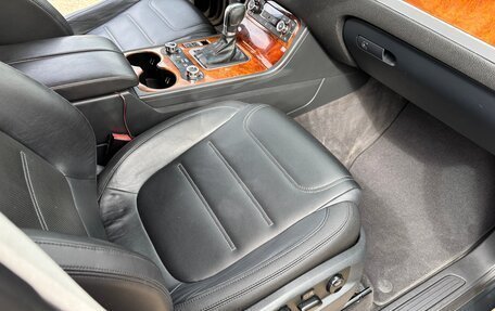 Volkswagen Touareg III, 2013 год, 1 880 000 рублей, 19 фотография