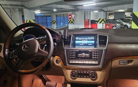 Mercedes-Benz M-Класс, 2014 год, 3 300 000 рублей, 35 фотография