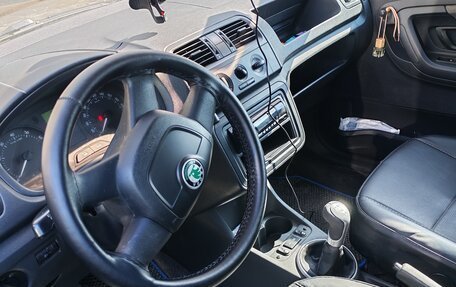 Skoda Fabia II, 2011 год, 390 000 рублей, 4 фотография