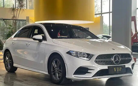 Mercedes-Benz A-Класс, 2022 год, 2 260 000 рублей, 2 фотография