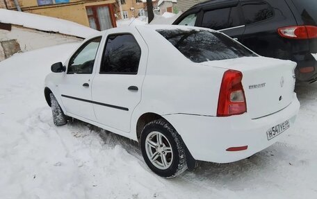 Renault Logan I, 2011 год, 240 000 рублей, 2 фотография