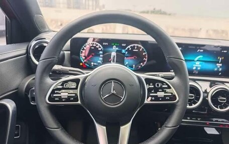 Mercedes-Benz A-Класс, 2022 год, 2 300 000 рублей, 13 фотография