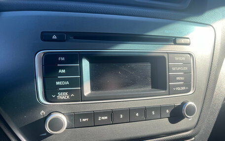 KIA Rio III рестайлинг, 2016 год, 1 100 000 рублей, 15 фотография