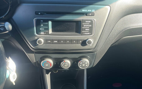 KIA Rio III рестайлинг, 2016 год, 1 100 000 рублей, 18 фотография