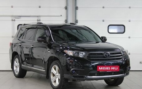 Toyota Highlander III, 2013 год, 1 897 000 рублей, 3 фотография