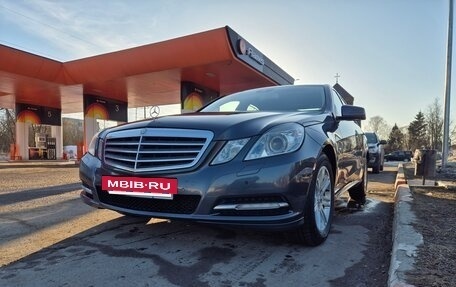 Mercedes-Benz E-Класс, 2012 год, 1 580 000 рублей, 2 фотография