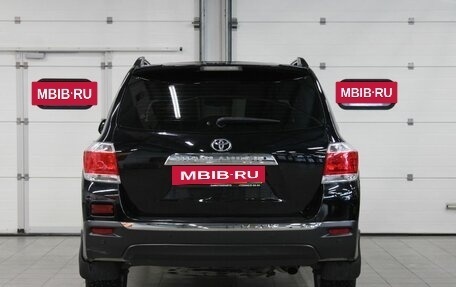 Toyota Highlander III, 2013 год, 1 897 000 рублей, 6 фотография