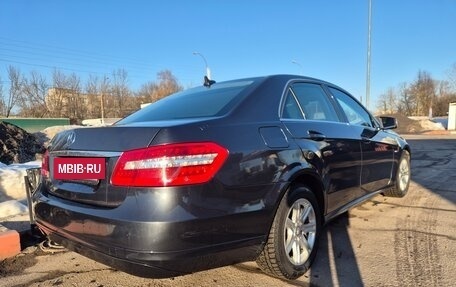 Mercedes-Benz E-Класс, 2012 год, 1 580 000 рублей, 8 фотография