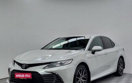 Toyota Camry, 2022 год, 3 399 000 рублей, 1 фотография