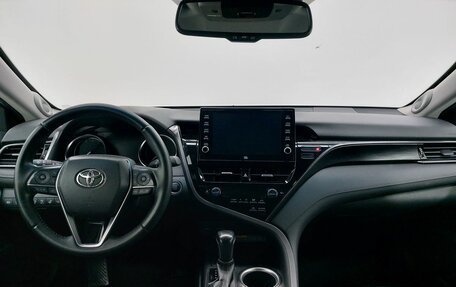 Toyota Camry, 2022 год, 3 399 000 рублей, 11 фотография