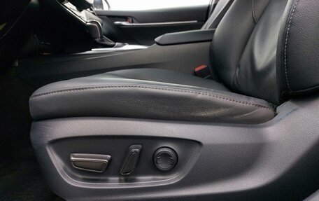 Toyota Camry, 2022 год, 3 399 000 рублей, 16 фотография