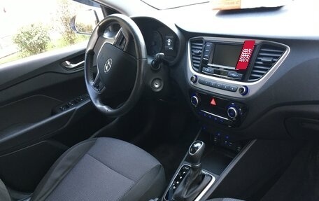 Hyundai Solaris II рестайлинг, 2018 год, 1 200 000 рублей, 3 фотография