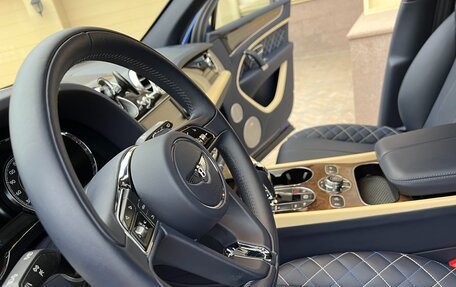 Bentley Bentayga I, 2017 год, 16 890 000 рублей, 7 фотография