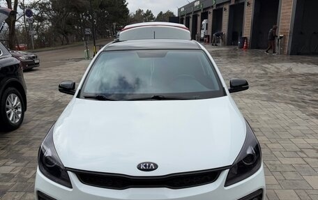 KIA Rio IV, 2018 год, 1 500 000 рублей, 2 фотография