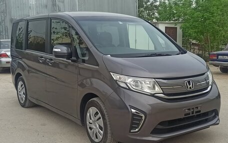 Honda Stepwgn IV, 2019 год, 1 755 000 рублей, 2 фотография