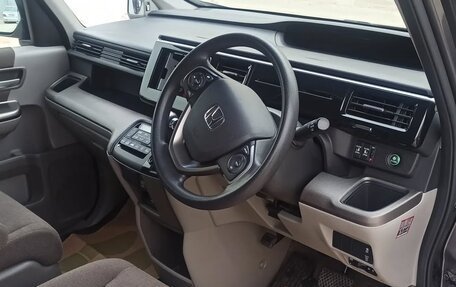 Honda Stepwgn IV, 2019 год, 1 755 000 рублей, 5 фотография