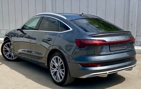 Audi e-tron I, 2020 год, 4 850 000 рублей, 6 фотография