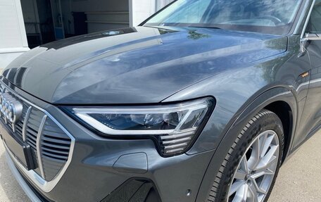 Audi e-tron I, 2020 год, 4 850 000 рублей, 12 фотография