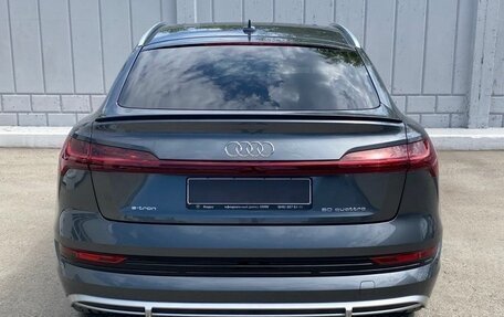 Audi e-tron I, 2020 год, 4 850 000 рублей, 7 фотография