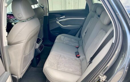 Audi e-tron I, 2020 год, 4 850 000 рублей, 24 фотография