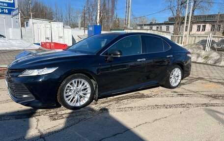 Toyota Camry, 2019 год, 2 900 000 рублей, 4 фотография