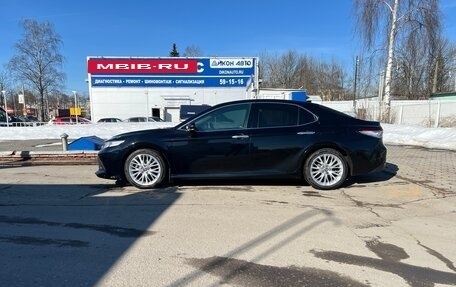 Toyota Camry, 2019 год, 2 900 000 рублей, 9 фотография