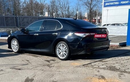 Toyota Camry, 2019 год, 2 900 000 рублей, 8 фотография