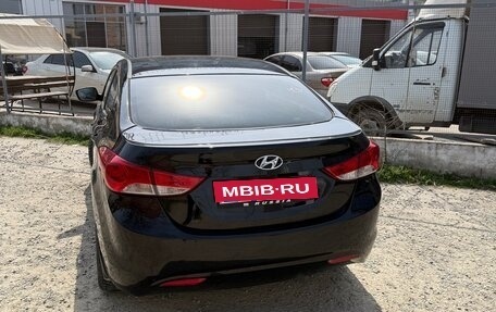 Hyundai Elantra V, 2011 год, 750 000 рублей, 3 фотография