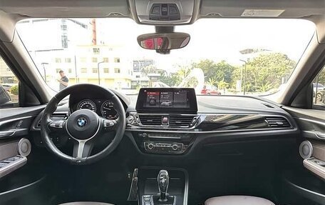 BMW 1 серия, 2023 год, 2 150 000 рублей, 12 фотография