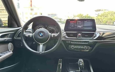 BMW 1 серия, 2023 год, 2 150 000 рублей, 15 фотография