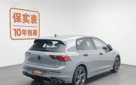 Volkswagen Golf VIII, 2022 год, 1 990 000 рублей, 2 фотография