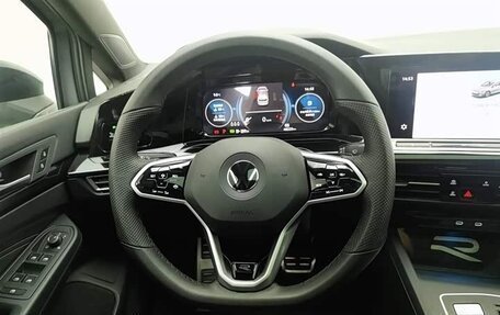 Volkswagen Golf VIII, 2022 год, 1 990 000 рублей, 6 фотография