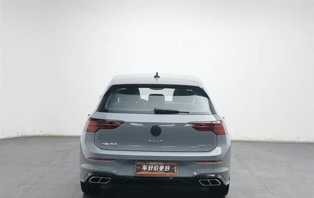 Volkswagen Golf VIII, 2022 год, 1 990 000 рублей, 4 фотография