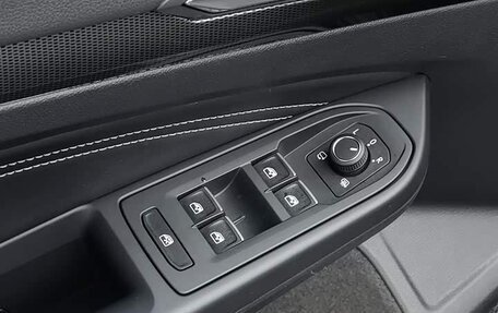 Volkswagen Golf VIII, 2022 год, 1 990 000 рублей, 13 фотография