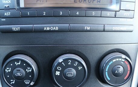 Toyota Auris II, 2010 год, 1 070 000 рублей, 11 фотография