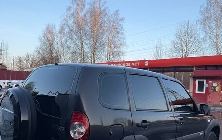 Chevrolet Niva I рестайлинг, 2018 год, 710 000 рублей, 3 фотография