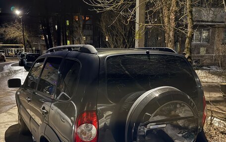 Chevrolet Niva I рестайлинг, 2018 год, 710 000 рублей, 5 фотография