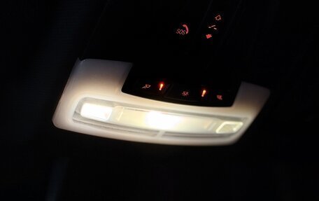 BMW 3 серия, 2017 год, 2 400 000 рублей, 25 фотография