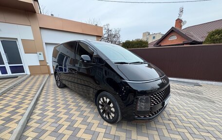 Hyundai Staria, 2022 год, 4 800 000 рублей, 2 фотография