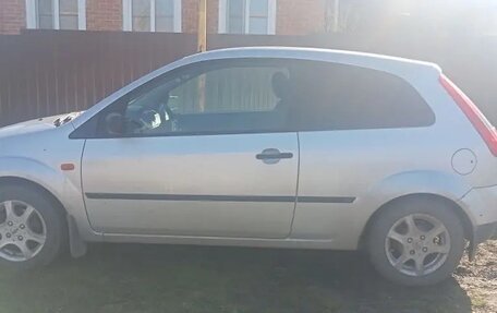 Ford Fiesta, 2005 год, 265 000 рублей, 2 фотография