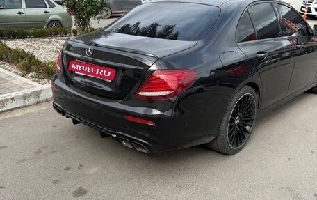 Mercedes-Benz E-Класс, 2018 год, 2 730 000 рублей, 4 фотография