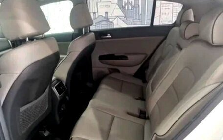 KIA Sportage IV рестайлинг, 2018 год, 2 500 000 рублей, 14 фотография