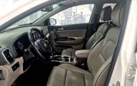 KIA Sportage IV рестайлинг, 2018 год, 2 500 000 рублей, 11 фотография