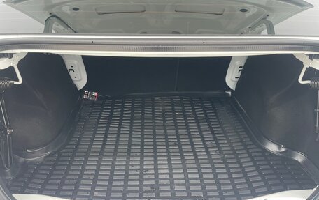 Renault Logan II, 2018 год, 965 000 рублей, 5 фотография