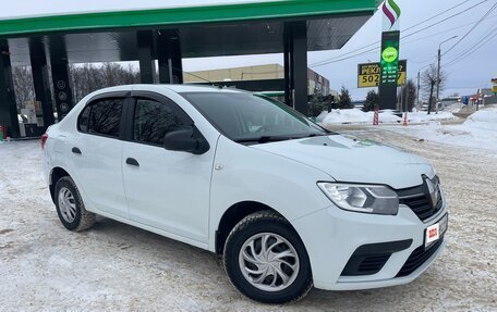 Renault Logan II, 2018 год, 965 000 рублей, 9 фотография