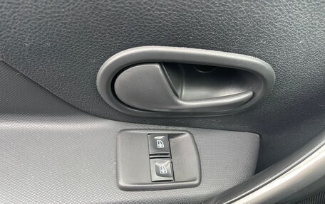 Renault Logan II, 2018 год, 965 000 рублей, 16 фотография