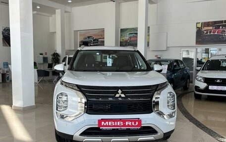 Mitsubishi Outlander, 2023 год, 5 500 000 рублей, 2 фотография