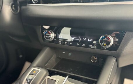 Mitsubishi Outlander, 2023 год, 5 500 000 рублей, 13 фотография