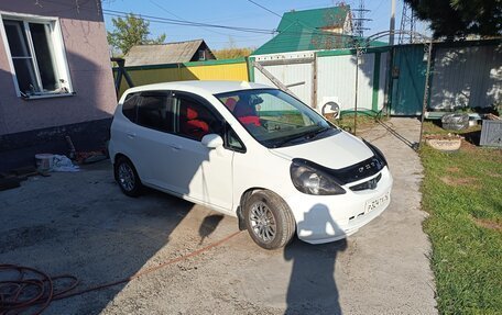 Honda Fit III, 2002 год, 450 000 рублей, 10 фотография